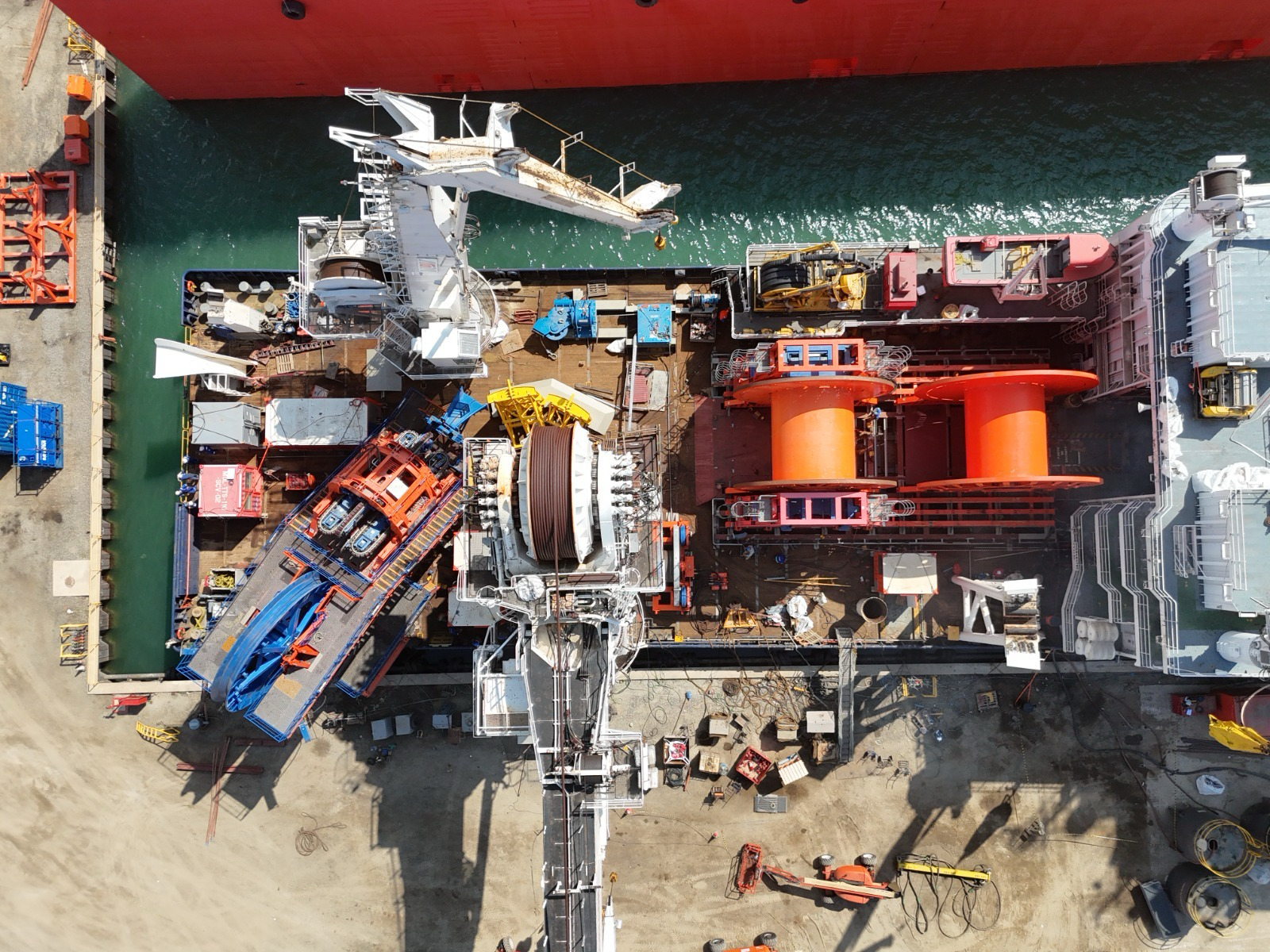 BJSA Decommissioning Campaign — Vessel Deck Spread Aerial view of the vessel deck spread used in the BJSA decommissioning campaign, with cable/umbilical reels and recovery equipment ready for offshore execution.